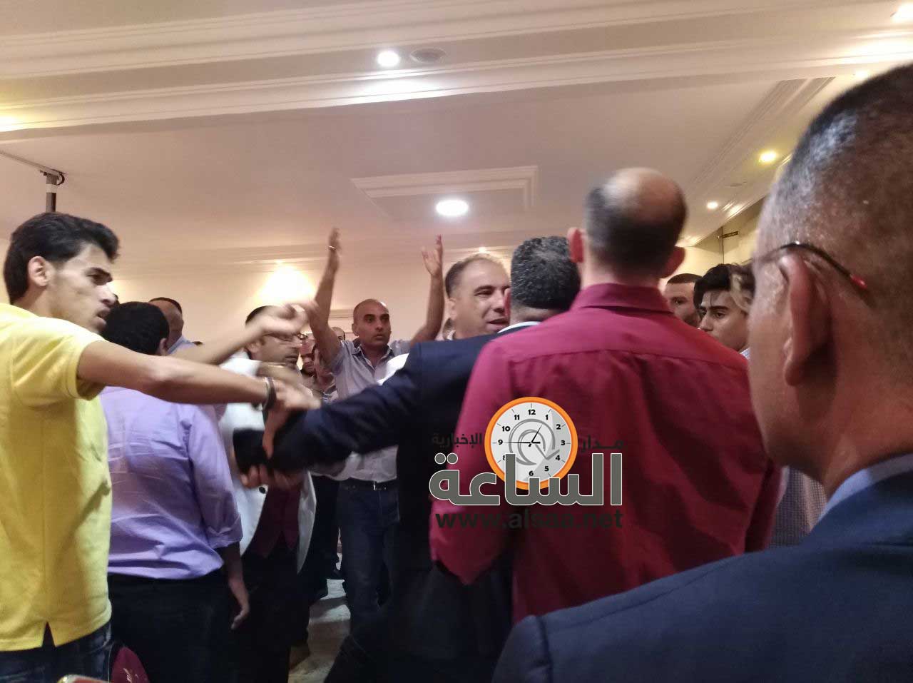 بالصور: مشاجرة في حزب التجمع الوطني