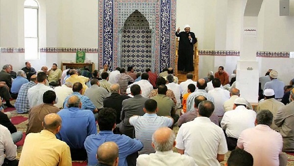 48 ألف دينار راتب إمام مسجد..