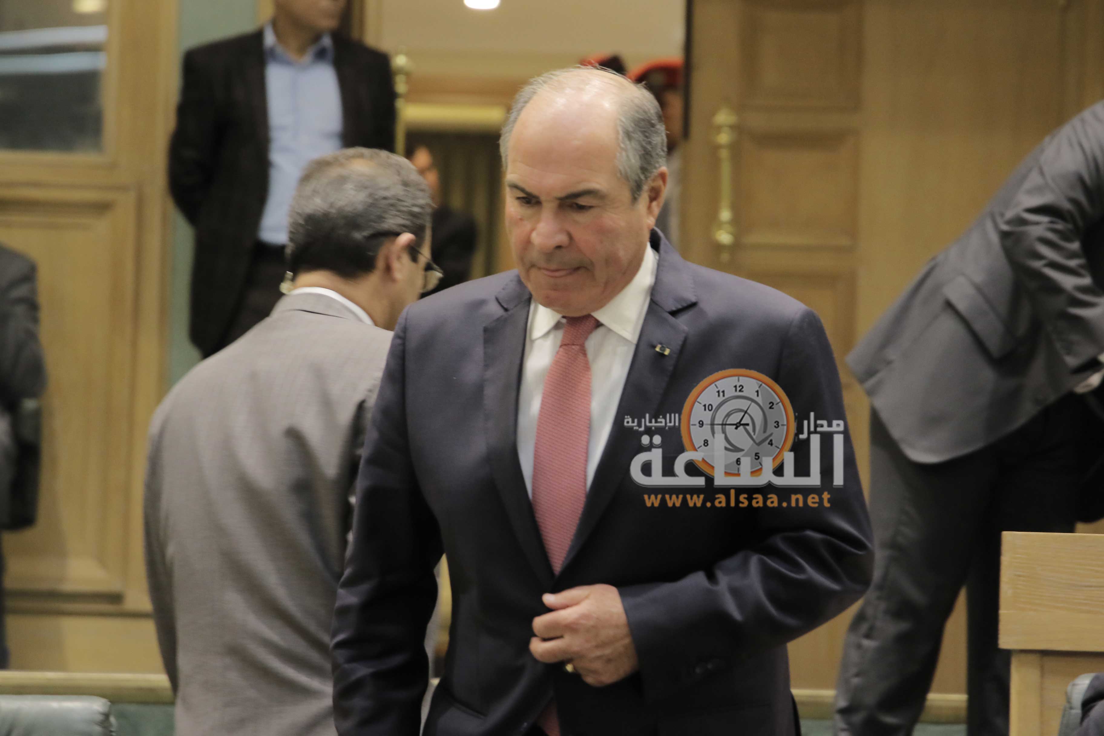 الملقي يتعهد بضبط النفقات