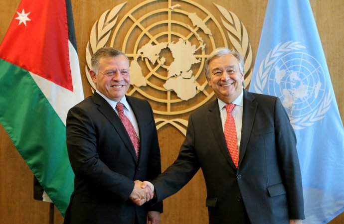 الملك والأمين العام للأمم المتحدة يبحثان