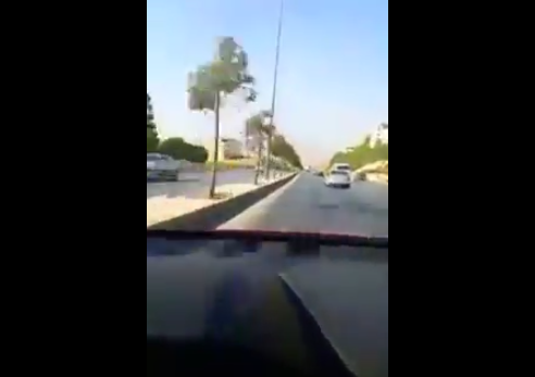 بالفيديو: حادث تدهور بشارع الاردن لشاب