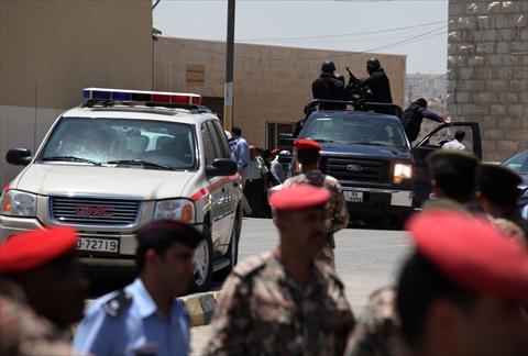 توقيف 12 شخصا على خلفية الاساءة