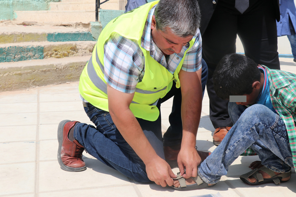 افتتاح صالون للحلاقة في مدرسة البربيطة