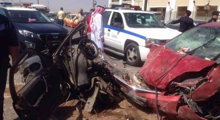 1633 1633 إصابة بحادثي سير في