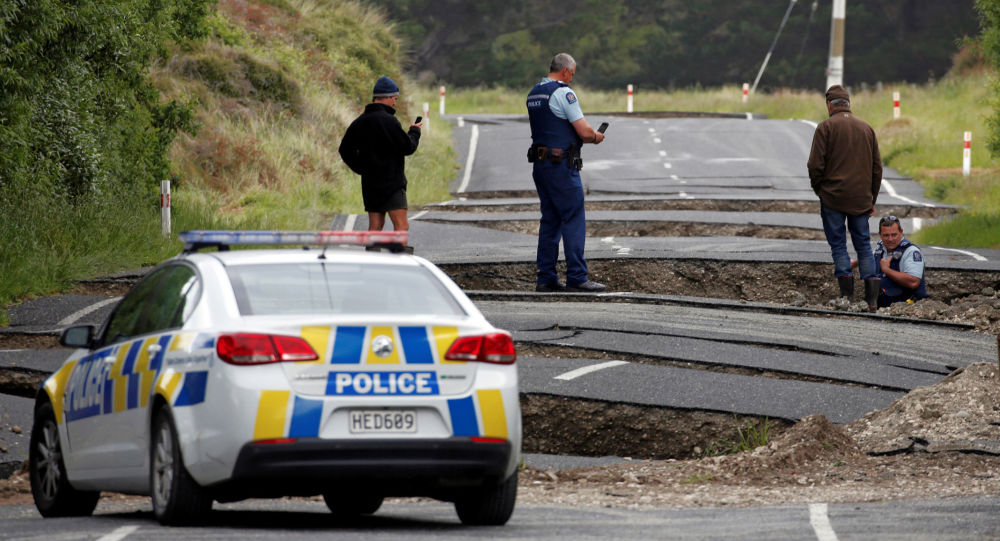 زلزال قوته 7.4 درجة يقع في