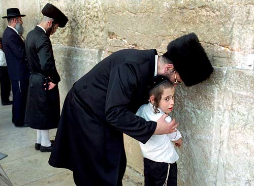 فضيحة مدوية .. حاخام إسرائيلي يغتصب