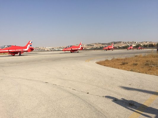 10 سهام حمراء تصل الأردن