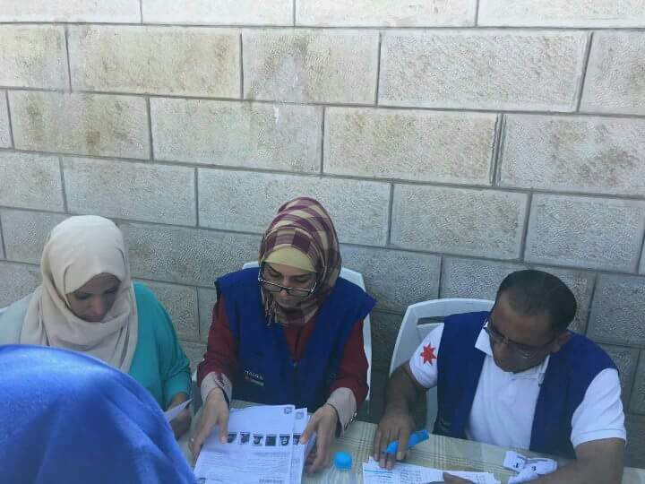 طرود غذائية للاجئين من جمعية مجلس