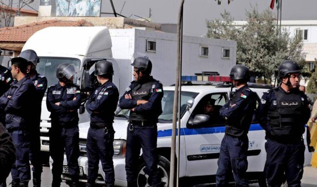 الأمن يفاوض النزلاء ويتحضر لهجوم داخل