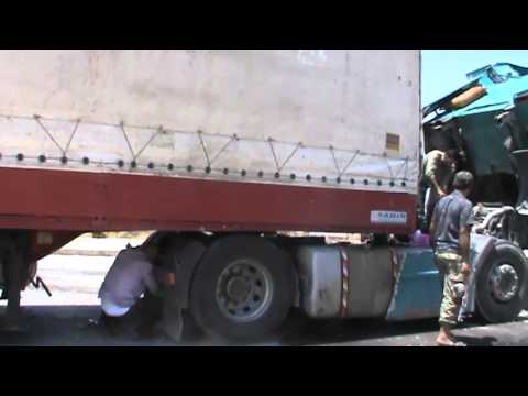 وفاة أربعيني سقطت عليه شاحنة في