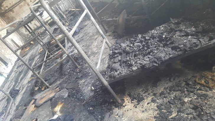 سكاكين وقناوي واحراق مهاجع خلال شغب