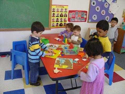 كسر جمجمة طفل.. وتسوية تحت مياه