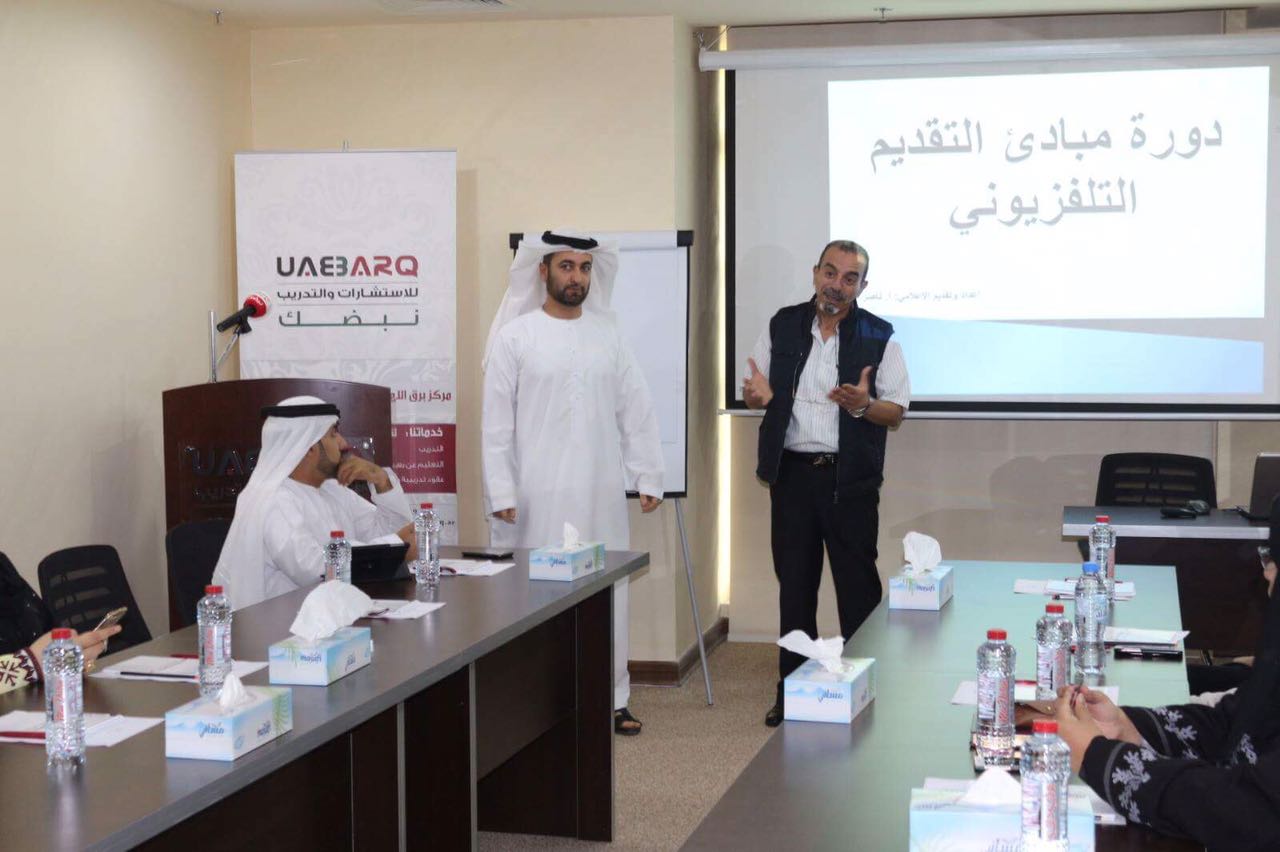 الزميل ناصر غنام يفوز بجائزة المدرب