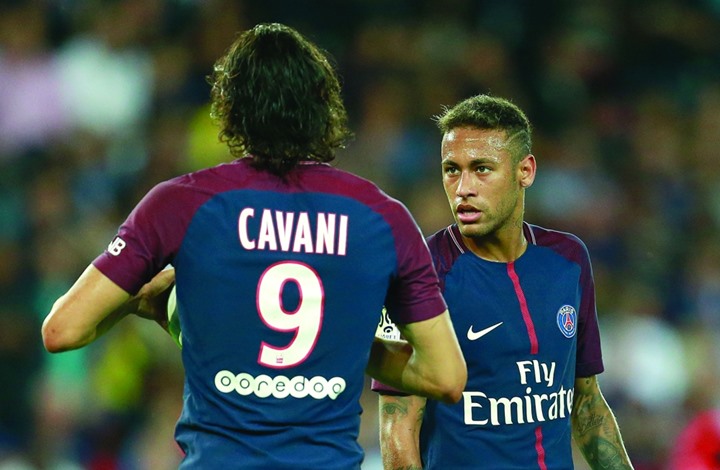 كافاني يوظف اسم ميسي في السخرية