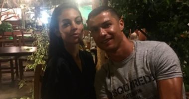 رونالدو يحدد موعد زفافه على صديقته