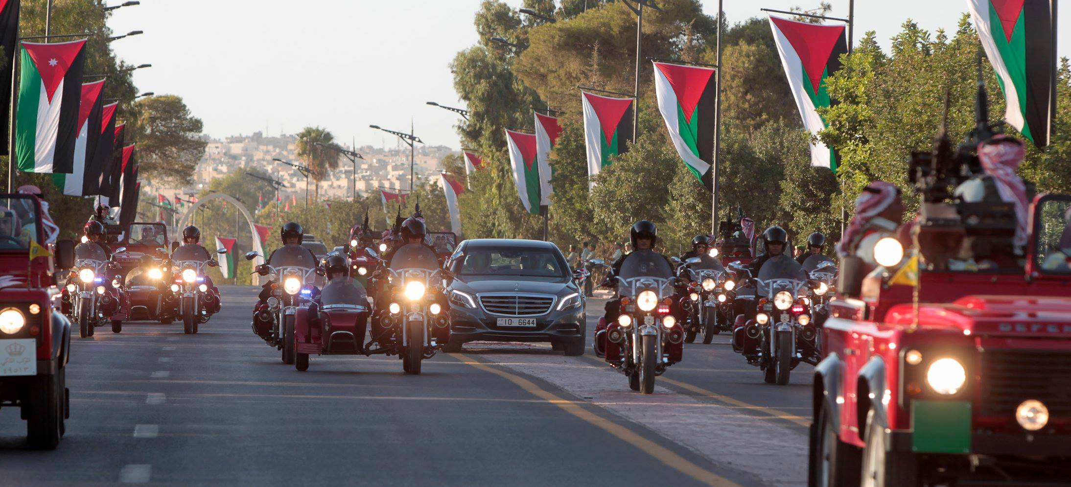 حدث في «استعراض العلم»