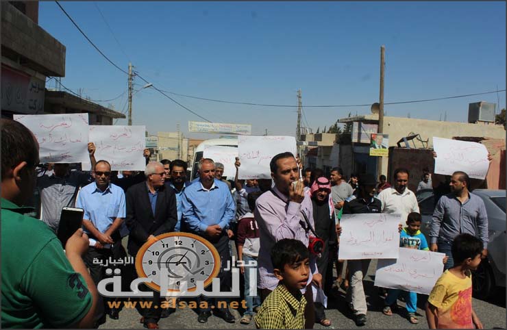 ذيبان تعود للشارع (صور)