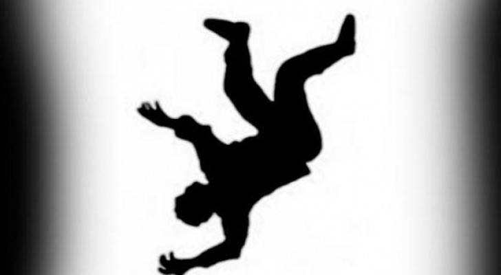 الزرقاء: وفاة طفل اثر سقوطه من