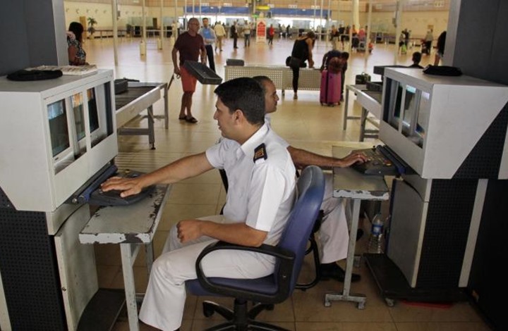 حذاء زوجة دبلوماسي روسي يتسبب بأزمة