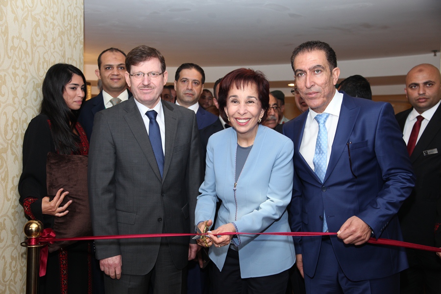 بدء أعمال المؤتمر الدولي لطب الأسنان