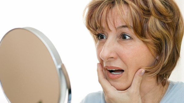 هذا سر ظهور أعراض الشيخوخة المبكرة..