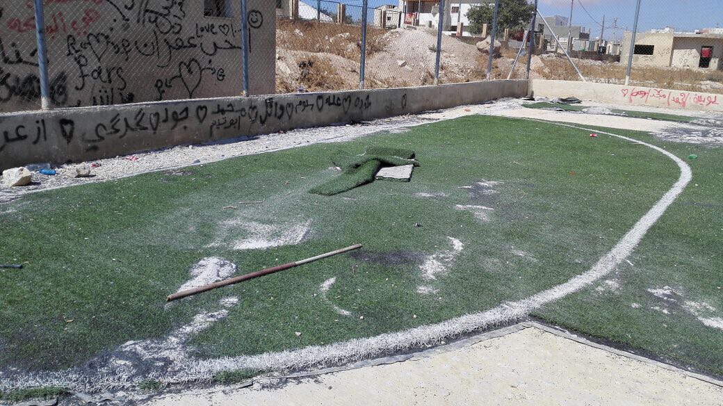 البحث الجنائي يضبط أشخاصا يسرقون نجيل