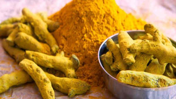 هذا ما يفعله الكركم بخلايا مخك