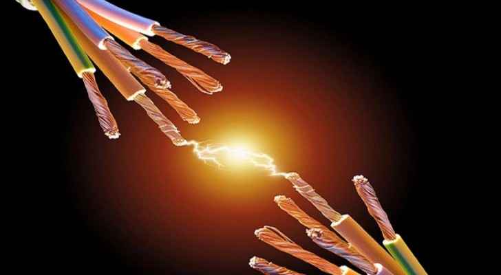 وفاة وافد بصعقة كهربائية في محطة