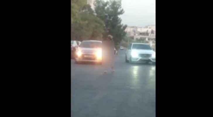 ضبط فتاة تعاني من مرض نفسي