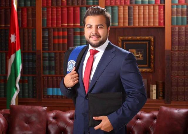 محمد الزغل ’خريج جامعة عمان الاهلية‘