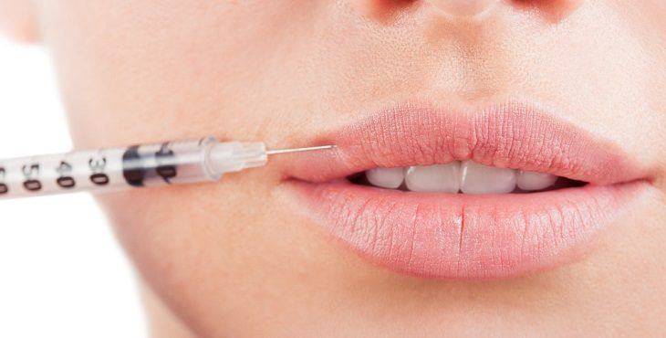 عمليات تجميل تمنع 3 فتيات من