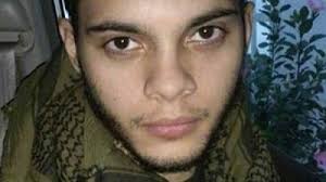 أول فيديو لمهاجم مطار فلوريدا يطلق