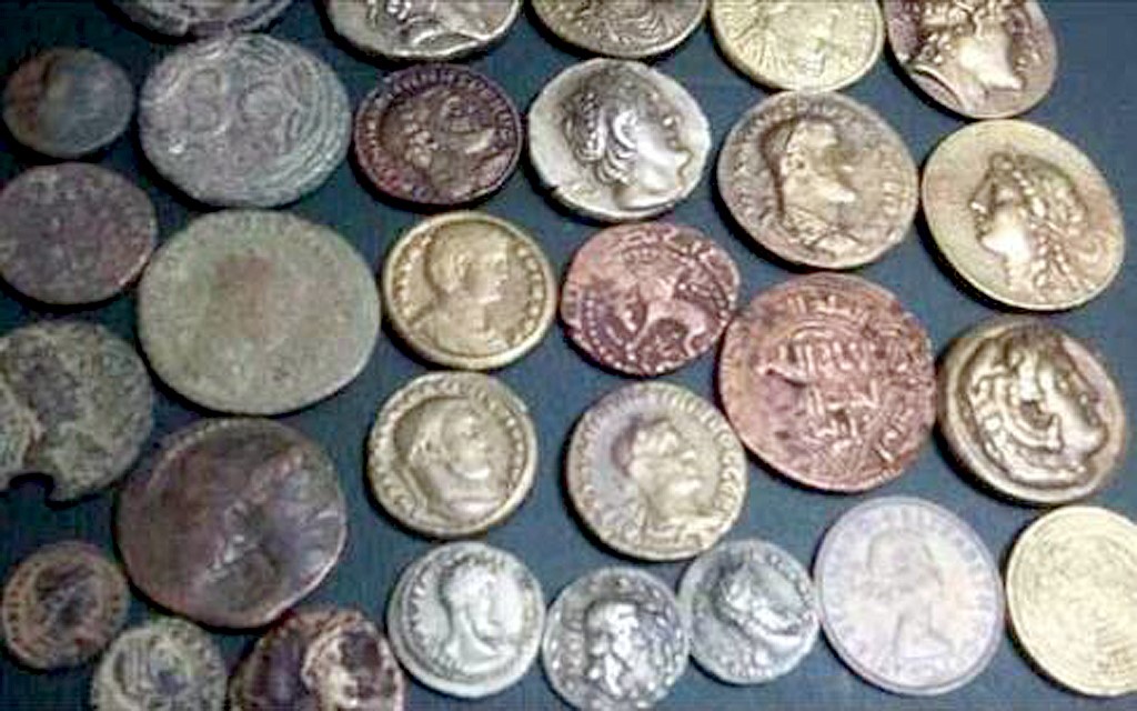 مصر: اعتقال اردني حاول تهريب عملات