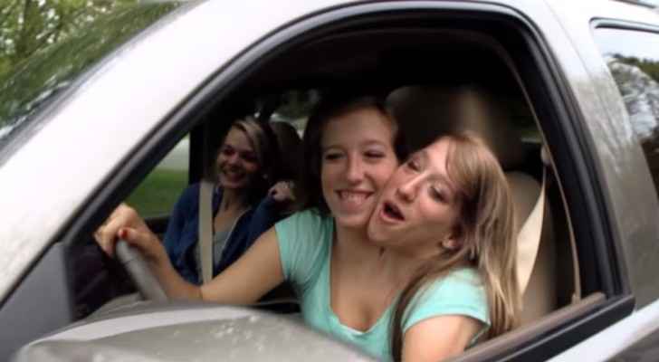 رأسان بجسد واحد.. كيف تنجز ’آبي