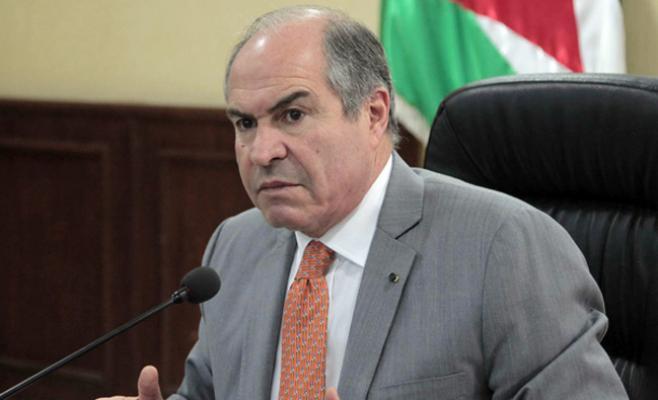 الملقي: ’ما عاد حد يعطينا فلوس‘