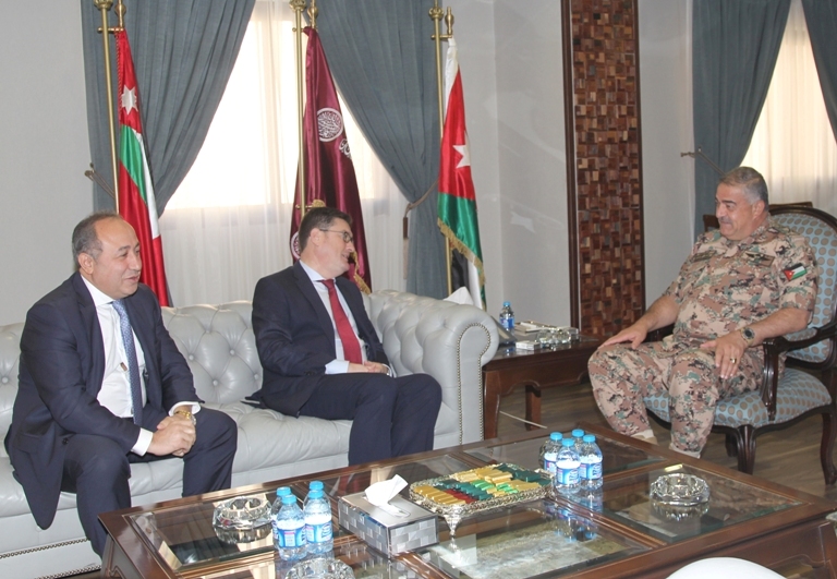 فريحات يستقبل السفير الهنغاري