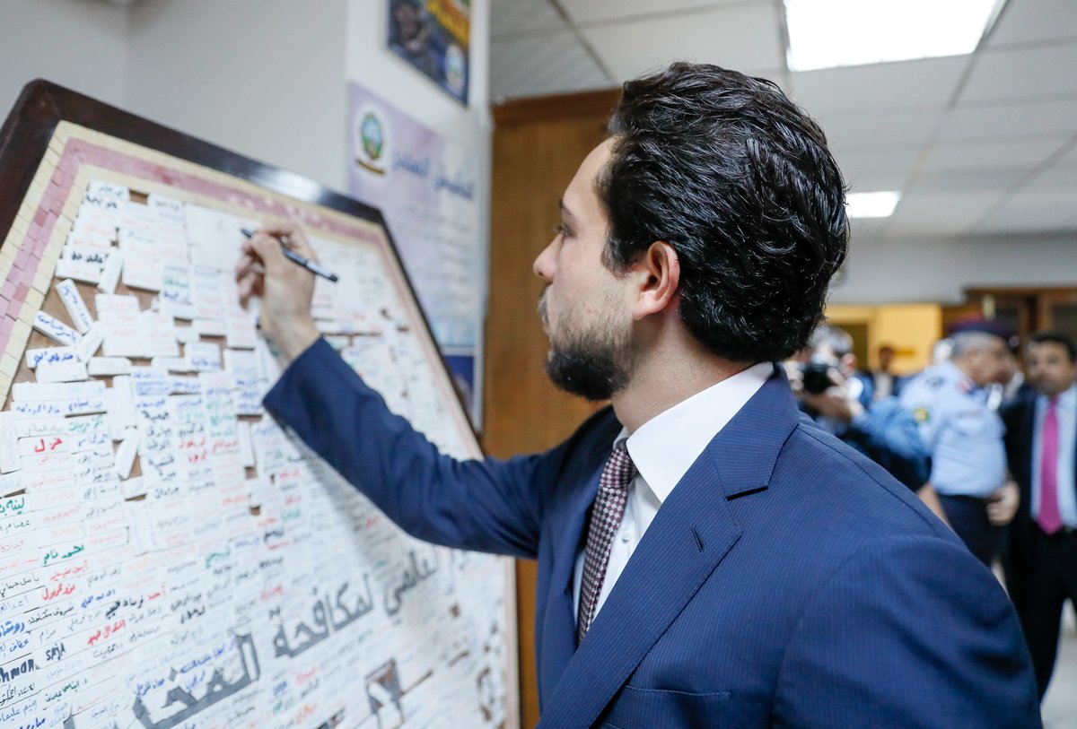 ولي العهد يزور ’مكافحة المخدرات‘ (صور)