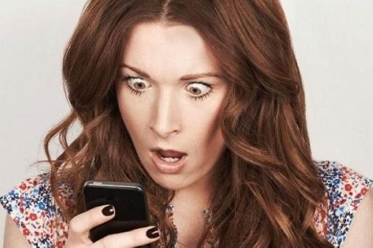 الإفتاء المصرية: تفتيش الزوجة لتليفون زوجها