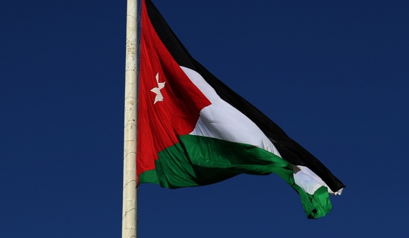 الديوان الملكي يعلن عن تنكيس علم