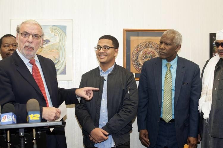 هكذا تحول هذا المراهق المسلم إلى