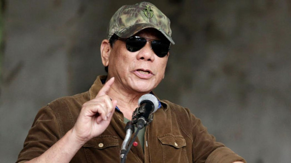 رئيس الفلبين: مستعد لقتل المجرمين شخصيا