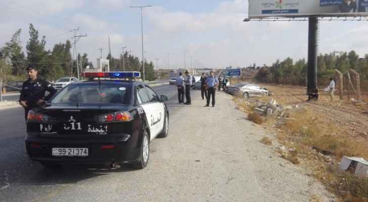 ثلاث إصابات بتصادم 6 مركبات في