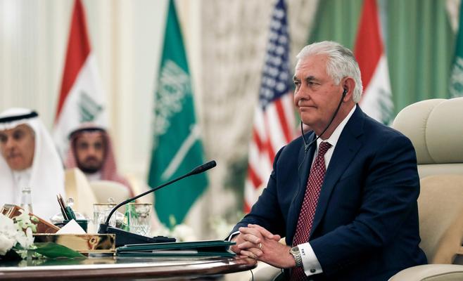 تيلرسون يدعو الميليشيات الإيرانية لمغادرة العراق