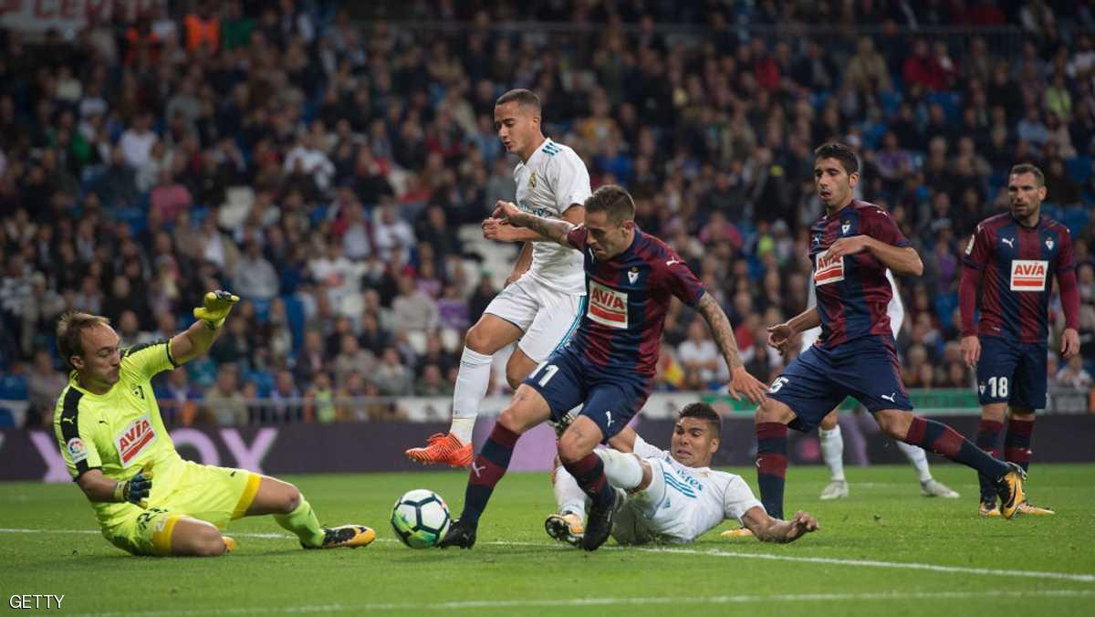 ريال مدريد يعبر محطة إيبار بسهولة