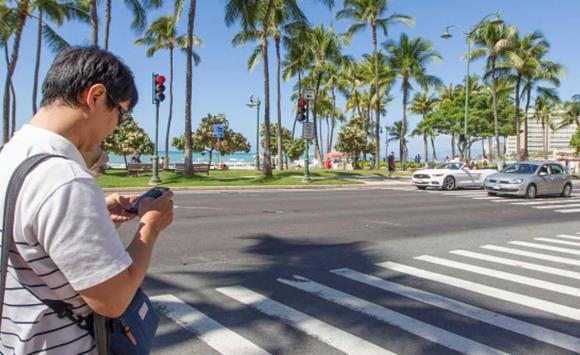ضريبة على الكتابة أثناء المشي بأميركا