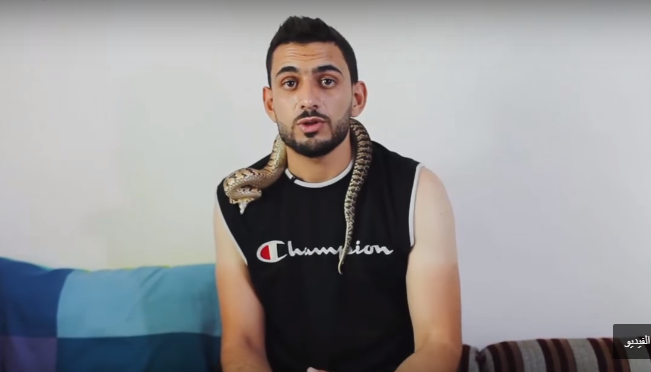 هذا ما جرى مع خبير الأفاعي