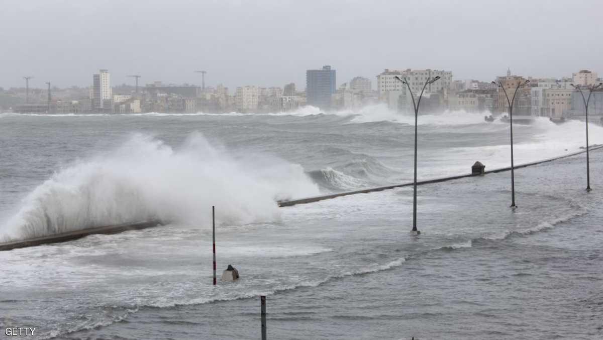 العاصفة فيلبي تتشكل قبالة كوبا في