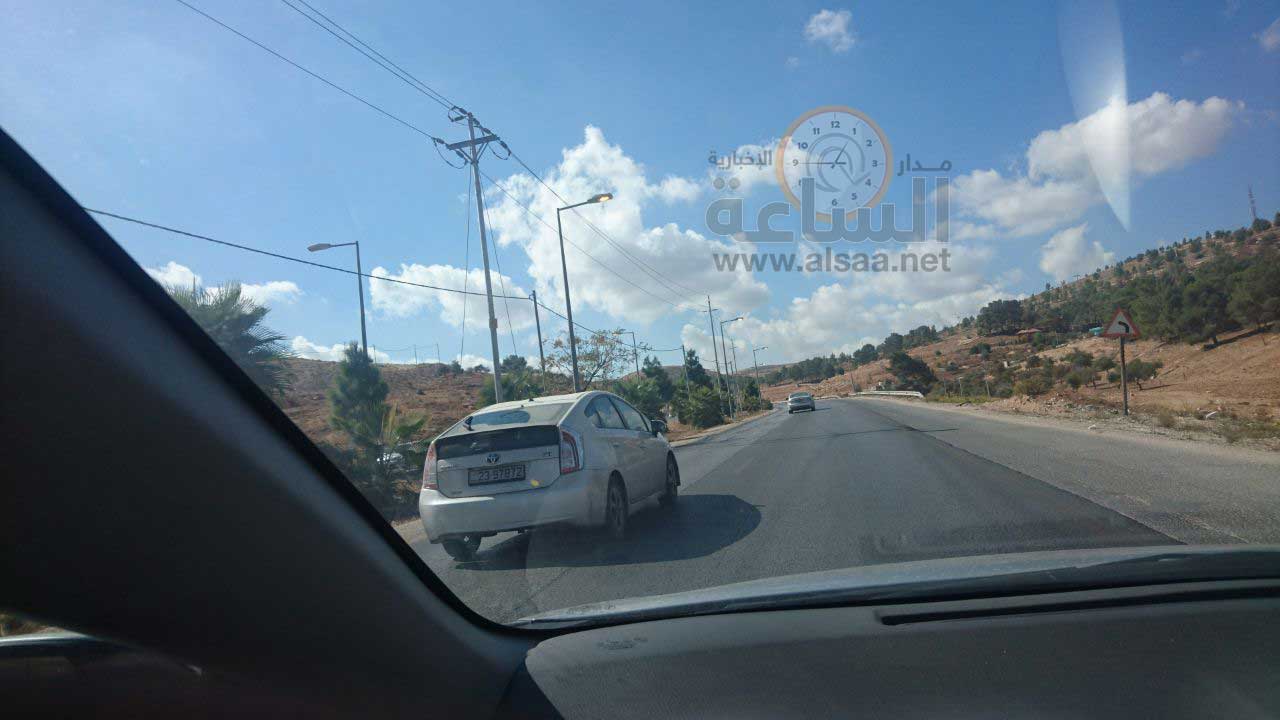 انارة طريق اربد عمان (مضاءة نهارا