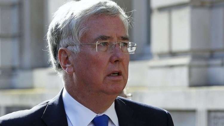 واقعة تحرش تطيح وزير الدفاع البريطاني