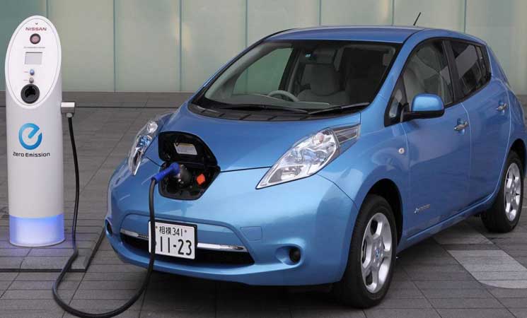 الأردنيون ينجذبون نحو ’السيارات الكهربائية‘ ويبتعدون